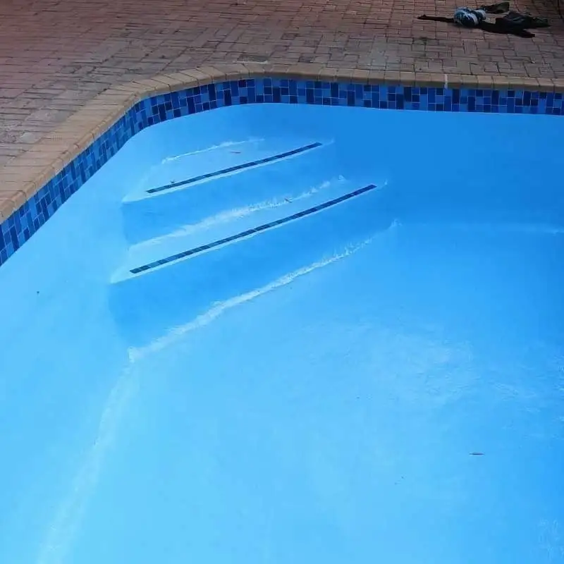 Swimming pool cleaning result after service visit